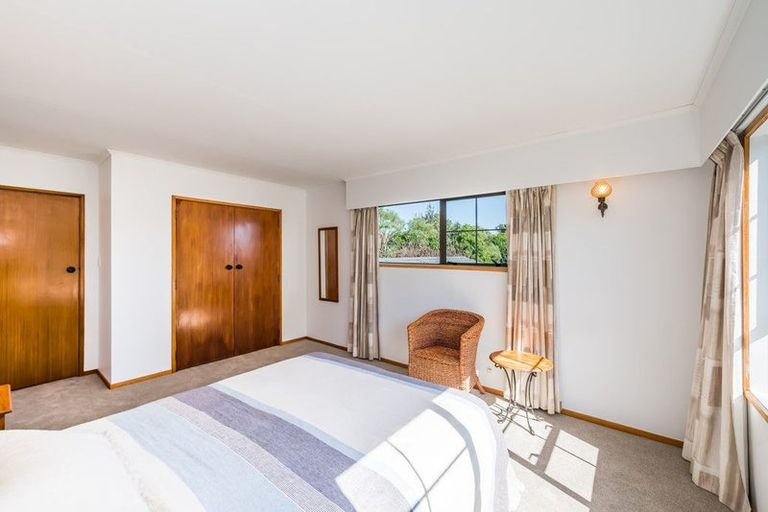 Photo of property in 73 Nimmo Avenue East, Waikanae, 5036