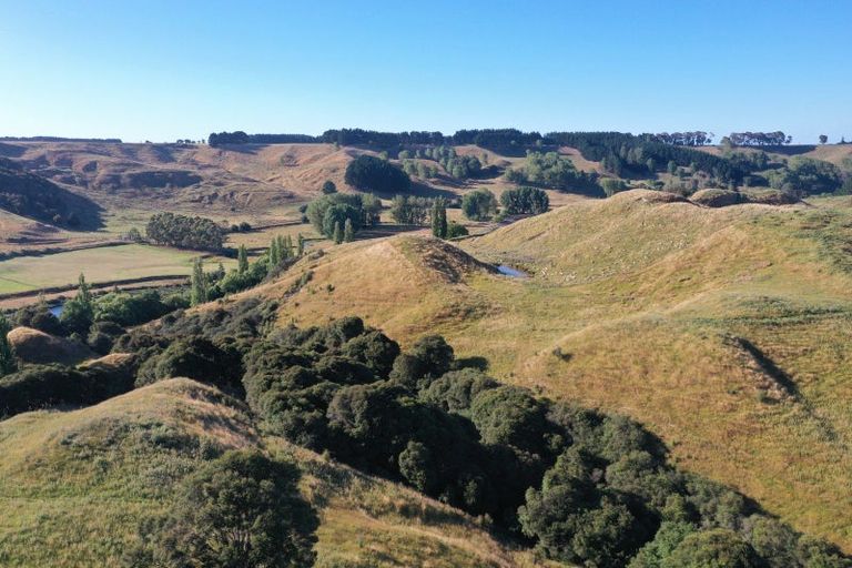 Photo of property in 3551 State Highway 1, Hunterville, 4784