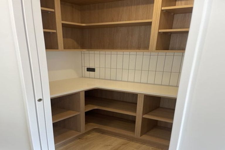 Photo of property in 88 Metoriti Crescent, Karaka, 2124