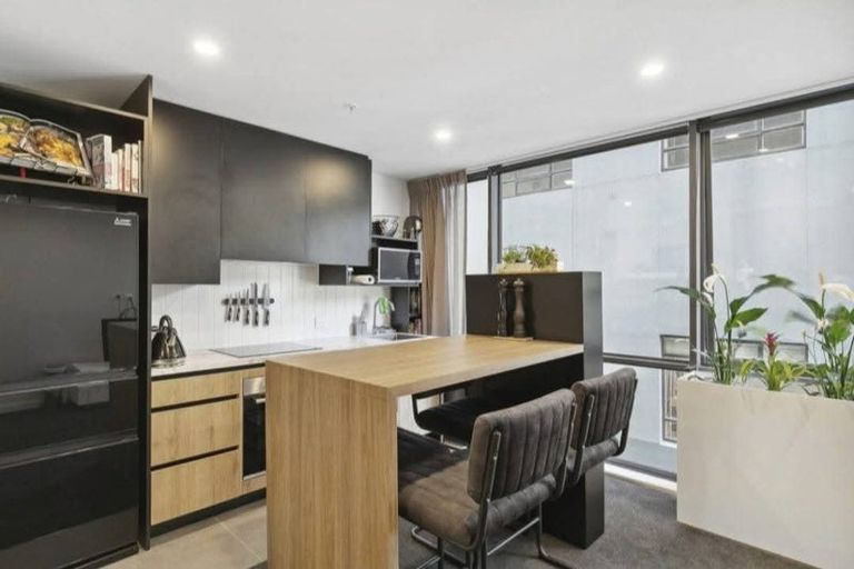 Photo of property in 212 Willis Street, Te Aro, Wellington, 6011