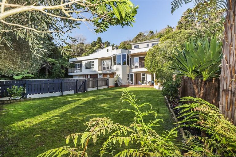 Photo of property in 11f Duncan Street, Tawa, Wellington, 5028