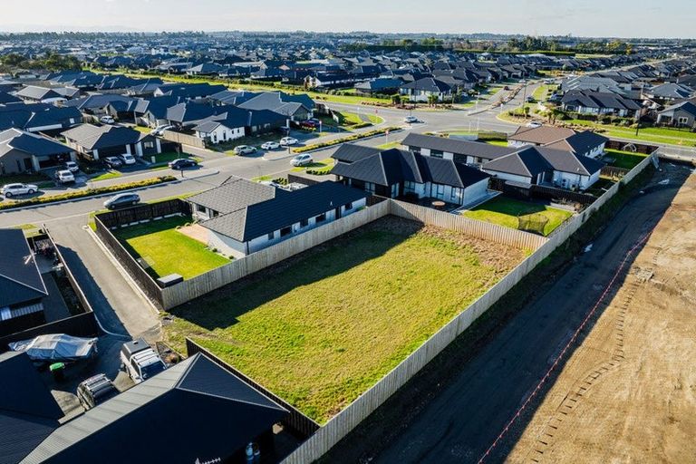 Photo of property in 158 Shillingford Boulevard, Rolleston, 7615