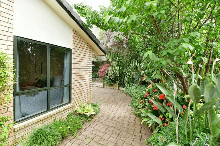 Photo of property in 30 Cabeleigh Drive, Helensville, 0800