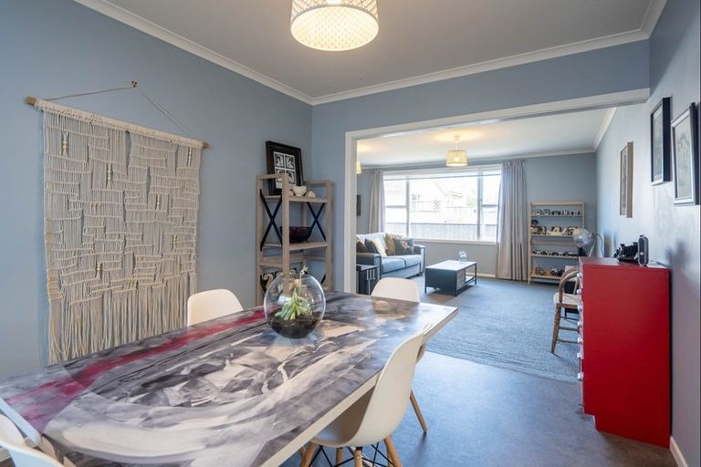 Photo of property in 16 Kaka Road, Raumati Beach, Paraparaumu, 5032