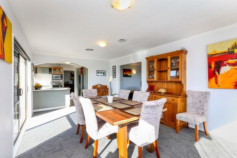 Photo of property in 24c Saint Ives Grove, Whalers Gate, New Plymouth, 4310
