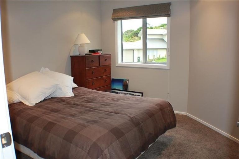 Photo of property in 3 Cresswell Place, Johnsonville, Wellington, 6037