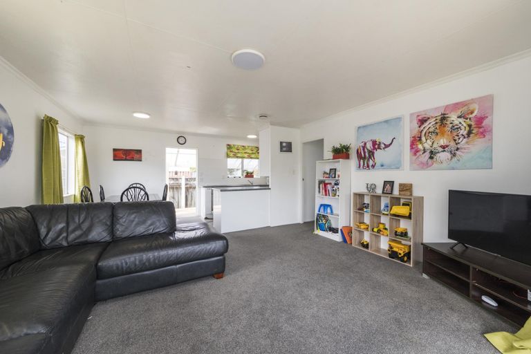 Photo of property in 38 Newton Place, Westbrook, Palmerston North, 4412