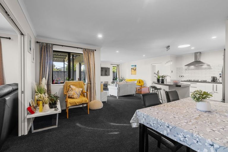 Photo of property in 444a Bower Avenue, Parklands, Christchurch, 8083