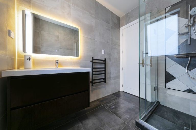 Photo of property in 7 Sir Lincoln Drive, Kumeu, 0810