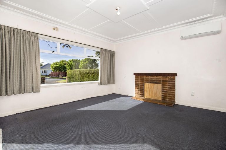 Photo of property in 2 Walter Street, Mangere East, Auckland, 2024