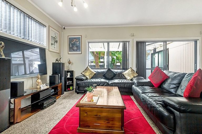 Photo of property in 1/24 Frances Street, Manurewa, Auckland, 2102