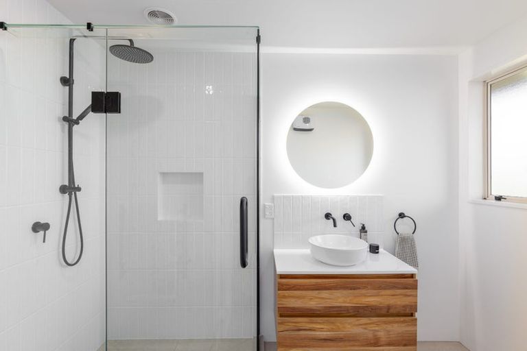 Photo of property in 6 Ronald George Place, Parklands, Christchurch, 8083