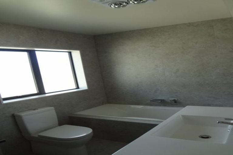 Photo of property in 79 Deep Creek Road, Waiake, Auckland, 0630