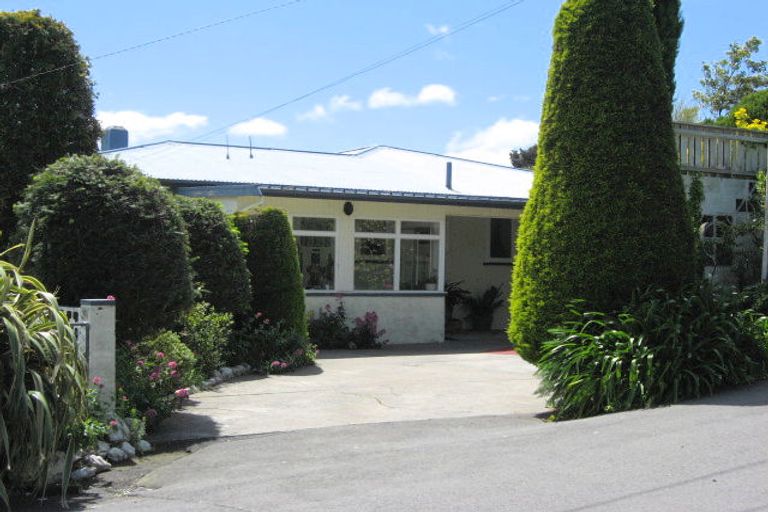 Photo of property in 16 Otago Street, Picton, 7220