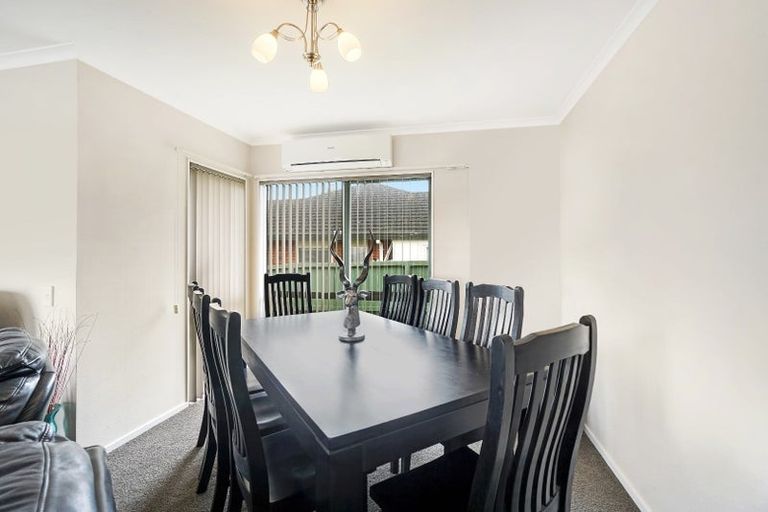 Photo of property in 16 Castlehill Court, Wattle Downs, Auckland, 2103