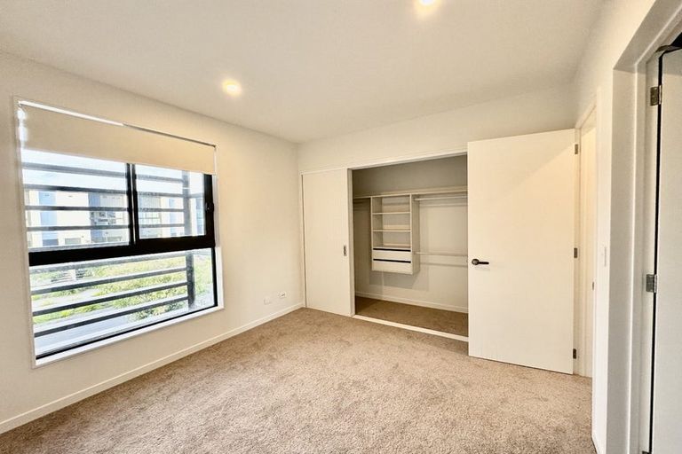 Photo of property in 98 Tarapuka Road, Westgate, Auckland, 0814