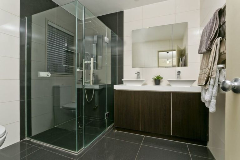 Photo of property in 12 Samuel Cross Place, Greenhithe, Auckland, 0632