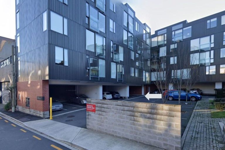 Photo of property in Nouvo Apartments, 3a/21 Rugby Street, Mount Cook, Wellington, 6021