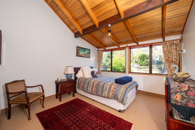 Photo of property in 1 Ritchie Place, Havelock North, 4130