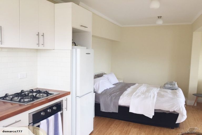 Photo of property in 19 Harbour View Road, Harbour View, Lower Hutt, 5010