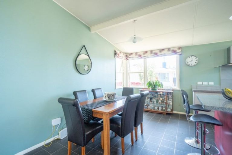 Photo of property in 67 Sutherland Crescent, Westbrook, Palmerston North, 4412