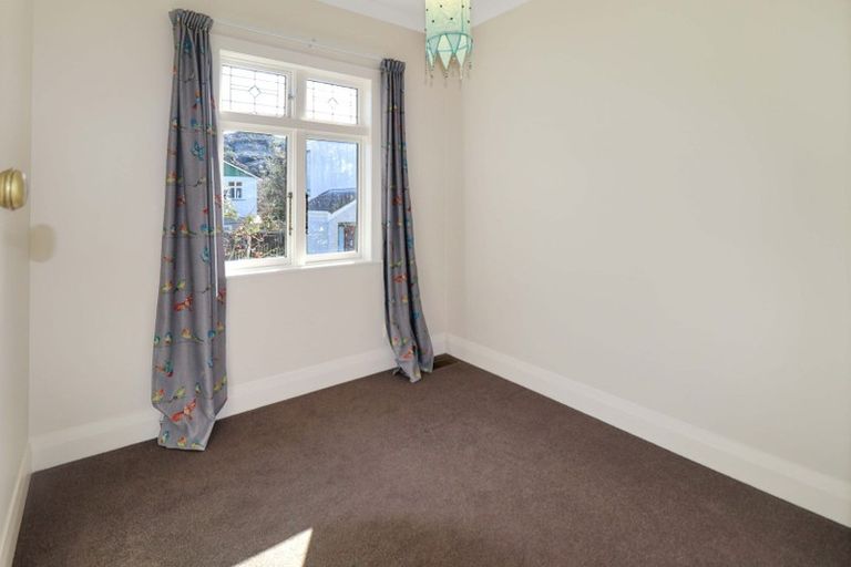 Photo of property in 20 Mersey Street, Island Bay, Wellington, 6023