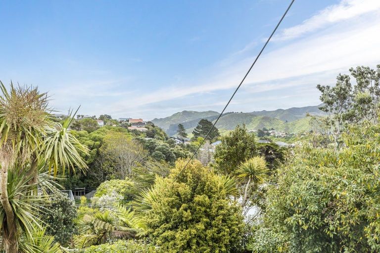 Photo of property in 8 Veronica Street, Brooklyn, Wellington, 6021