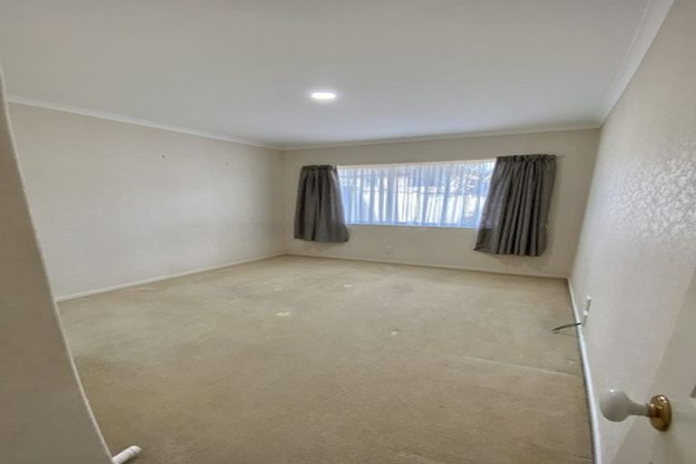 Photo of property in 52 Delmont Close, East Tamaki Heights, Auckland, 2016
