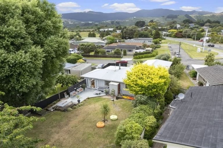 Photo of property in 1 Goldsborough Avenue, Raumati Beach, Paraparaumu, 5032