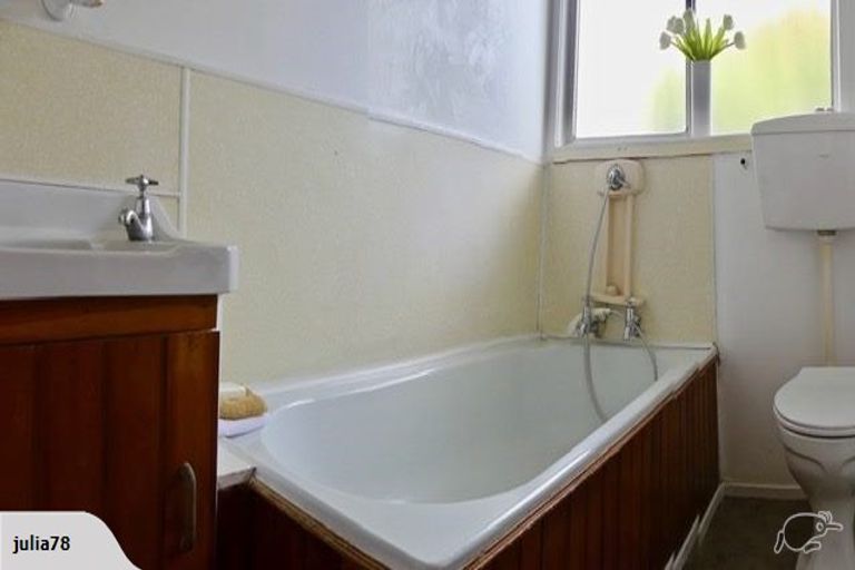 Photo of property in 1/38 Lynden Avenue, Hillcrest, Auckland, 0627