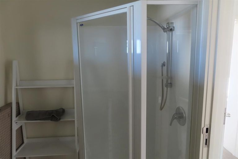 Photo of property in 1/20 Selwyn Road, Cockle Bay, Auckland, 2014