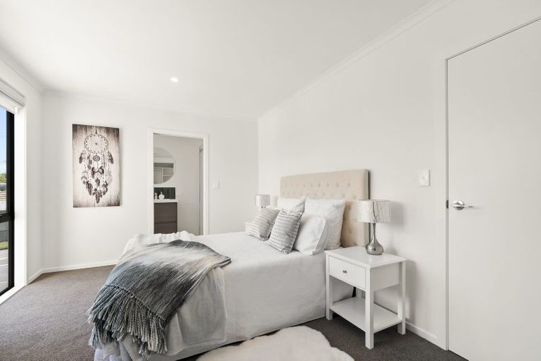 Photo of property in 30c Russell Road, Manurewa, Auckland, 2102