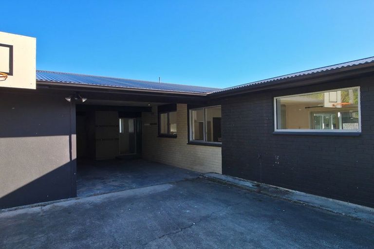 Photo of property in 22 Alexander Street, Waikanae, 5036