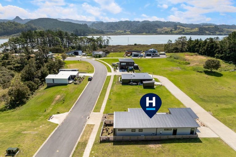 Photo of property in 5 Pinnacles Lane, Pauanui, 3579