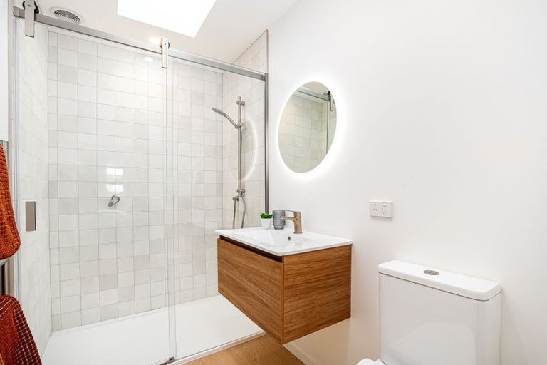 Photo of property in 83d Oxford Street, Tawa, Wellington, 5028