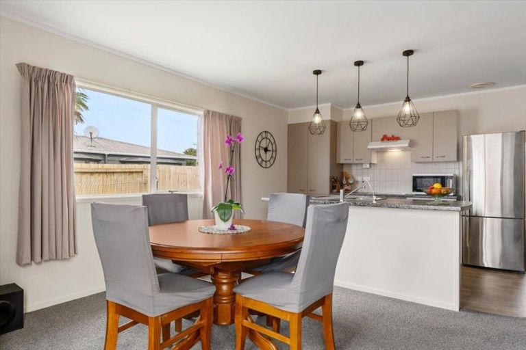 Photo of property in 13 Macloughlin Drive, Te Puke, 3119