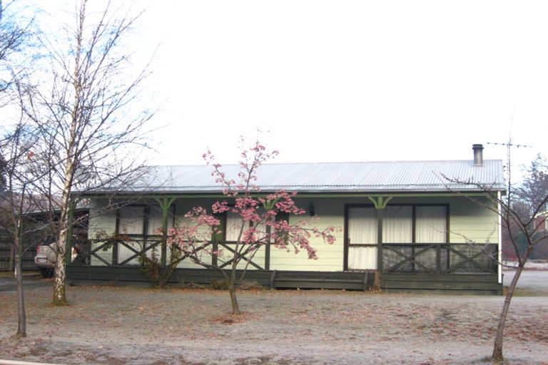 Photo of property in 16 Devon Street, Arrowtown, 9302