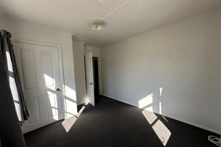 Photo of property in 28 Wainuiomata Road, Wainuiomata, Lower Hutt, 5014