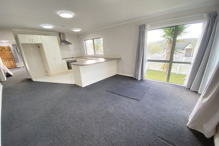 Photo of property in 5c Charlenne Close, Ranui, Auckland, 0612