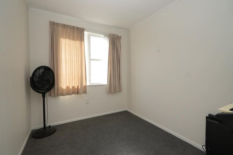 Photo of property in 19 Rhodes Drive, Kelvin Grove, Palmerston North, 4414