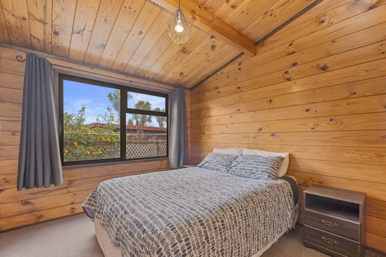 Photo of property in 40 Icarus Place, Sunnybrook, Rotorua, 3015