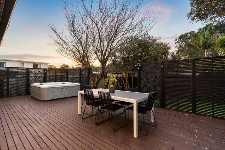 Photo of property in 1/23 Roys Road, Weymouth, Auckland, 2103