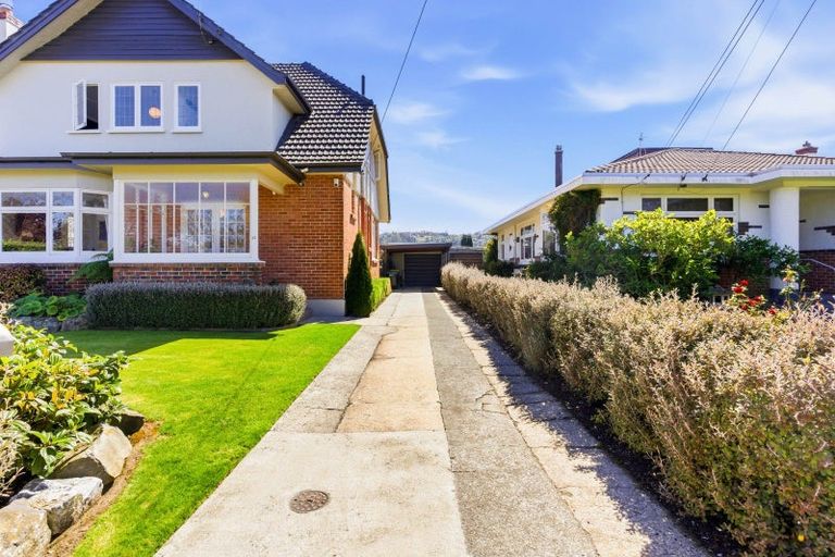 Photo of property in 17 Wycolla Avenue, Saint Clair, Dunedin, 9012
