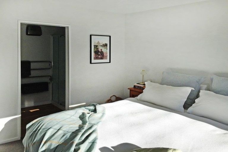 Photo of property in 5a Cone Peak Close, Lake Hayes, Queenstown, 9304