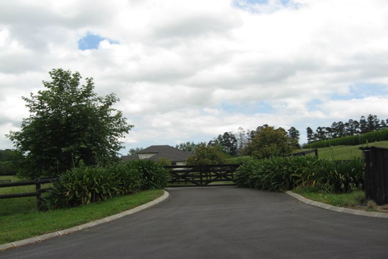 Photo of property in 23 Charles Road, Karaka, Papakura, 2580