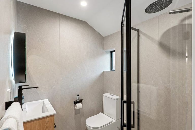 Photo of property in 66 Straven Road, Fendalton, Christchurch, 8014