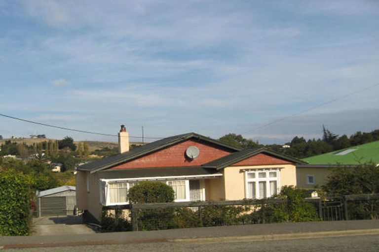 Photo of property in 15 Kelvin Street, South Hill, Oamaru, 9400