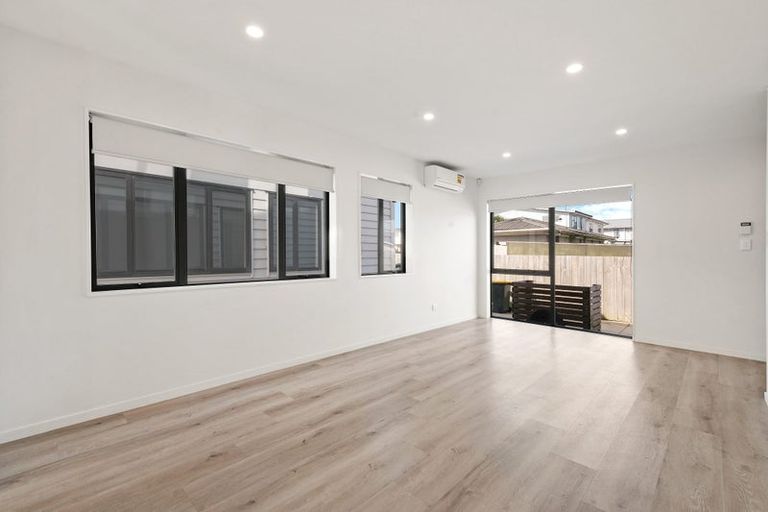 Photo of property in 13a Edinburgh Avenue, Rosehill, Papakura, 2113