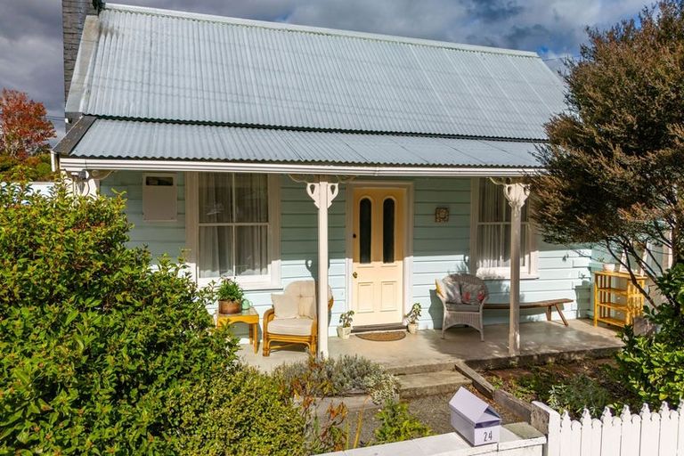 Photo of property in 24 Arrow Street, Wakefield, 7025