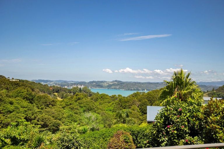 Photo of property in 80 Tarapatiki Drive, Whitianga, 3510